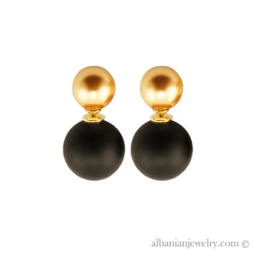 Double pearl earrings with gold pearl and black pearl